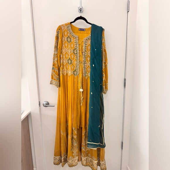 Pakistani Gharara Suit - Yellow + Emerald Green - Size Large - Picture 1 of 6